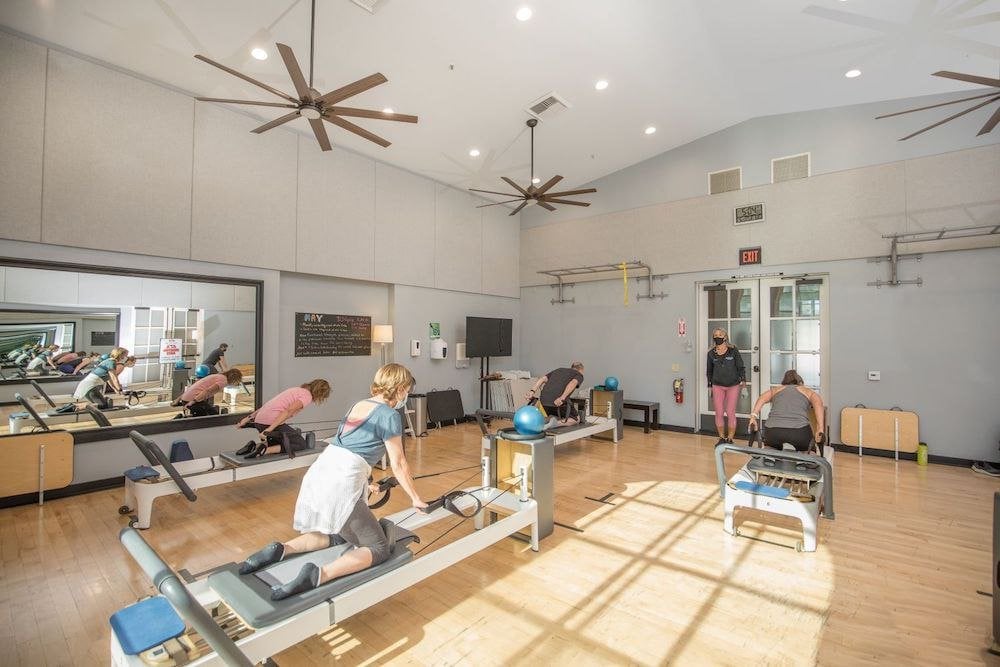 Pilates Mat vs. Pilates Reformer